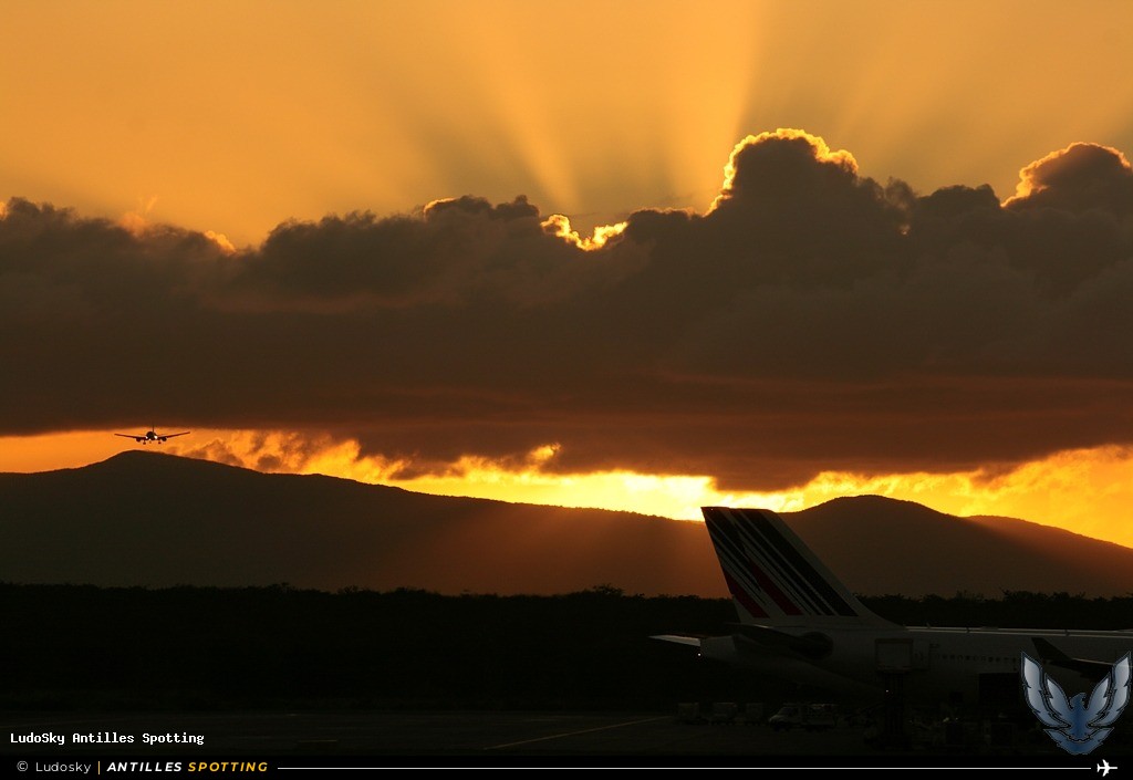 F-GLZI · Airbus A340-300, Air France, Pointe-à-Pitre – Maryse Condé