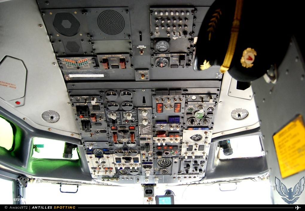 YV1360 · Boeing 737-200, Avior Airlines, Martinique – Aimé Césaire