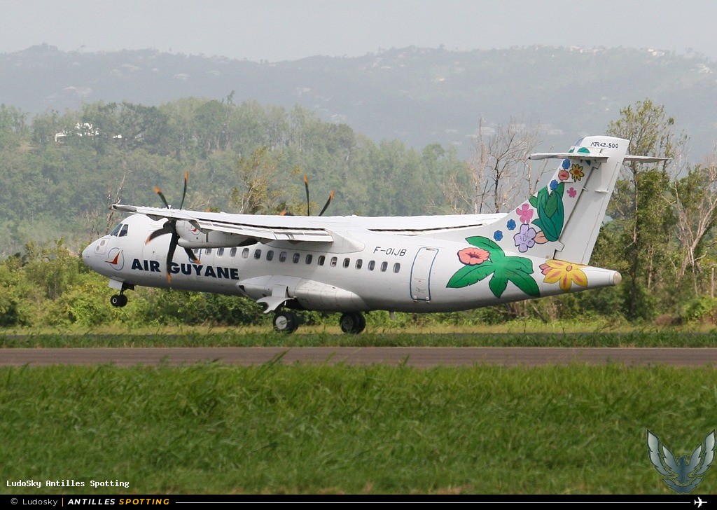 F-OIJB · ATR 42-500, Air Guyane, Martinique – Aimé Césaire