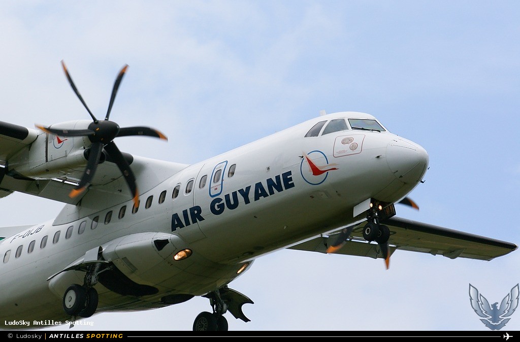 F-OIJB · ATR 42-500, Air Guyane, Pointe-à-Pitre – Maryse Condé