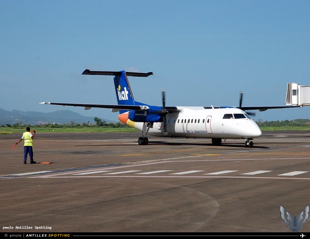 V2-LGG · De Havilland Canada Dash 8-300, LIAT, Martinique – Aimé Césaire