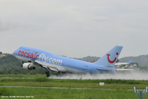 F-HLOV · Boeing 747-400, Martinique – Aimé Césaire