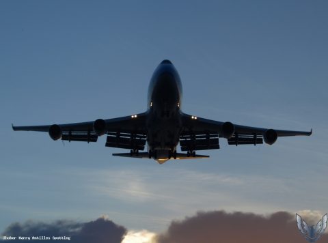 F-HLOV · Boeing 747-400, Martinique – Aimé Césaire