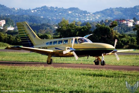 J8-SXY · Cessna 402 (2008)