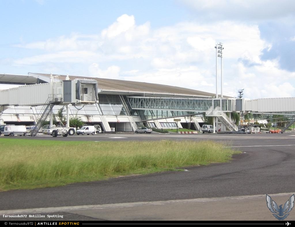 Aéroport · Terminal, TFFF - Martinique – Aimé Césaire, Martinique – Aimé Césaire