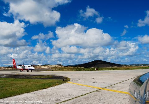 V2-LFL · De Havilland Canada DHC-6 Twin Otter, Osbourn – V. C. Bird