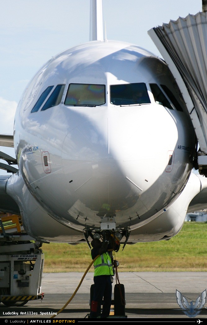 F-GKXC · Airbus A320, Air France, Pointe-à-Pitre – Maryse Condé