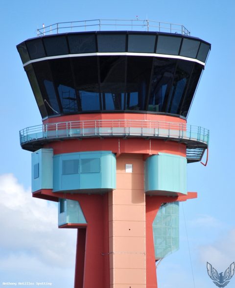 Aéroport · Tour de contrôle, Pointe-à-Pitre – Maryse Condé