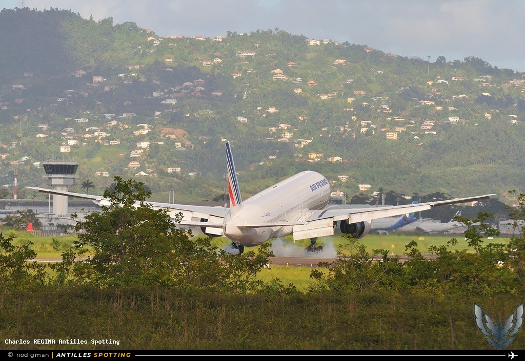 F-GSQN · Boeing 777-300ER, Air France, Martinique – Aimé Césaire