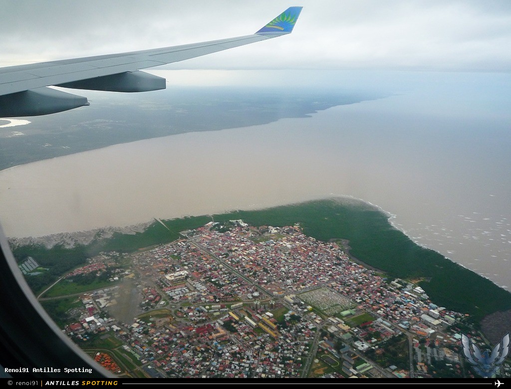Aéroport · Vue aérienne, SOCA - Cayenne – Félix Éboué, Cayenne – Félix Éboué