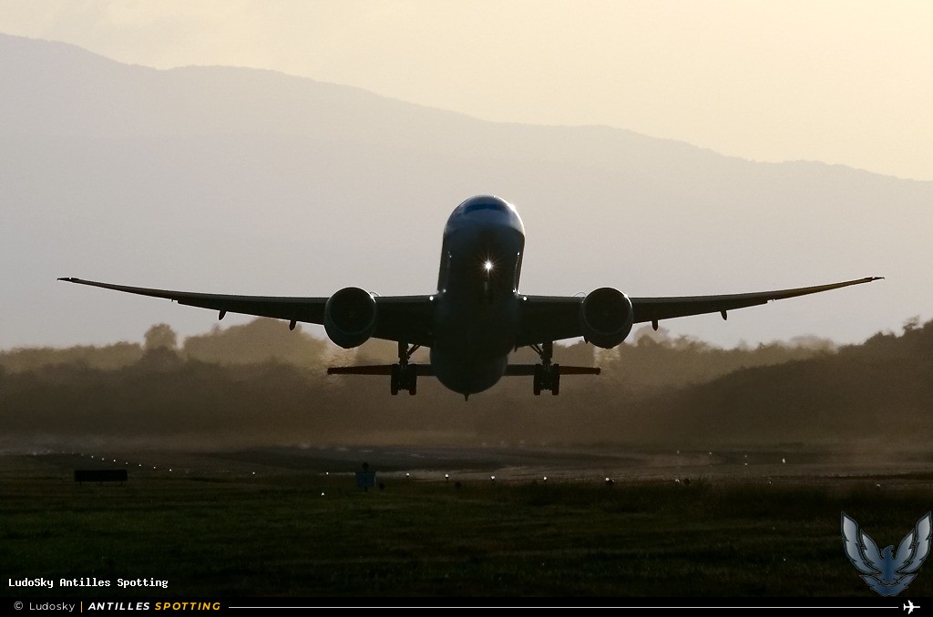 F-GSQN · Boeing 777-300ER, Air France, Pointe-à-Pitre – Maryse Condé