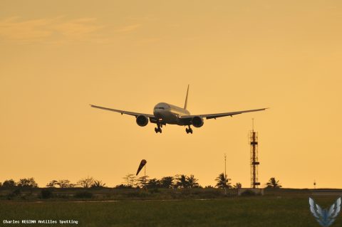 F-GSQS · Boeing 777-300ER, Martinique – Aimé Césaire