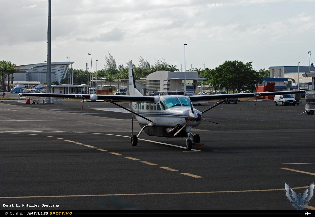 F-OIXZ · Cessna 208 Caravan, GPX Logistique, Pointe-à-Pitre – Maryse Condé