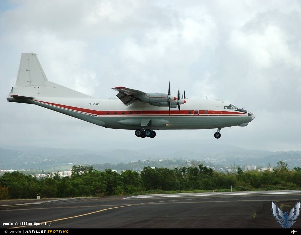 UR-CAK · Antonov An-12, Meridian Aviation, Martinique – Aimé Césaire