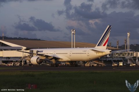 F-GSQT · Boeing 777-300ER, Martinique – Aimé Césaire