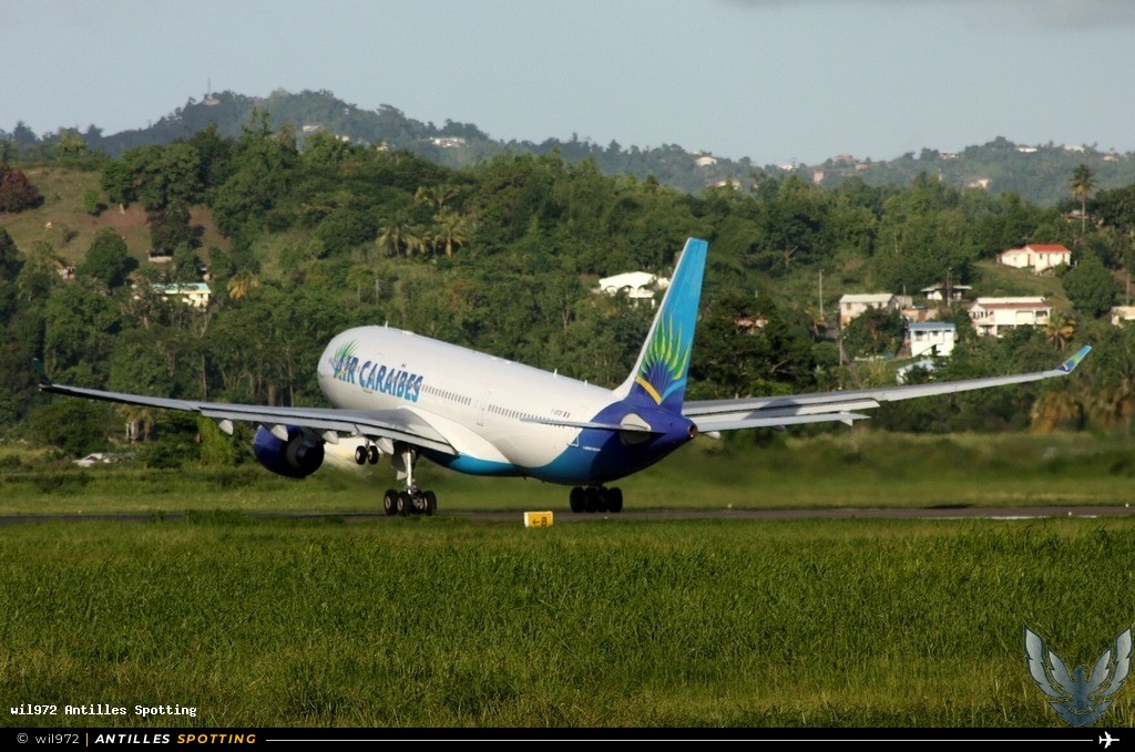 F-OFDF · Airbus A330-200, Air Caraïbes, Martinique – Aimé Césaire