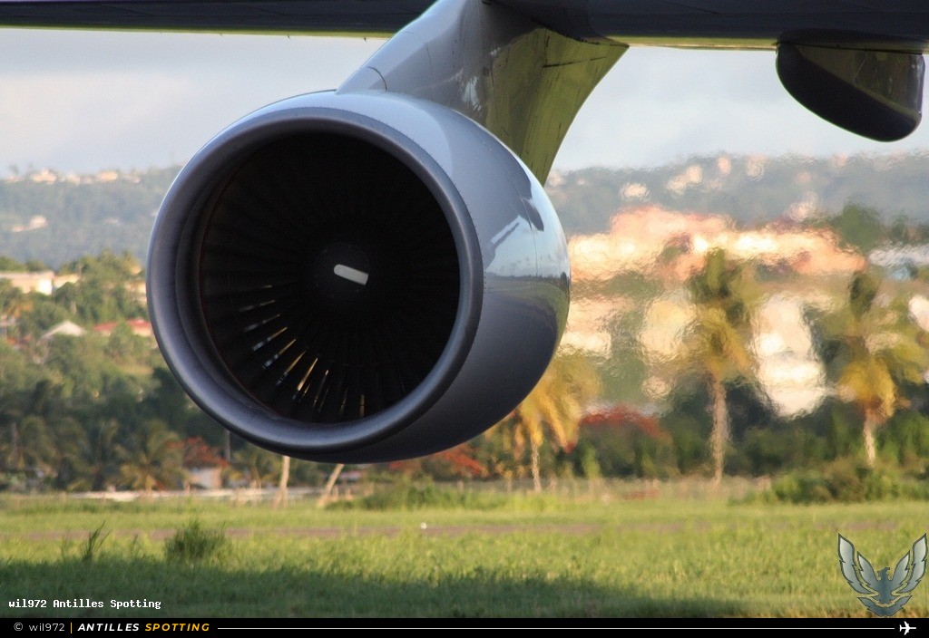 F-HSUN · Boeing 747-400, Corsairfly, Martinique – Aimé Césaire