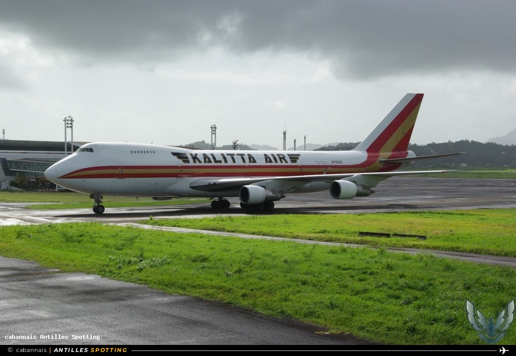 N700CK · Boeing 747-200, Kalitta Air, Martinique – Aimé Césaire