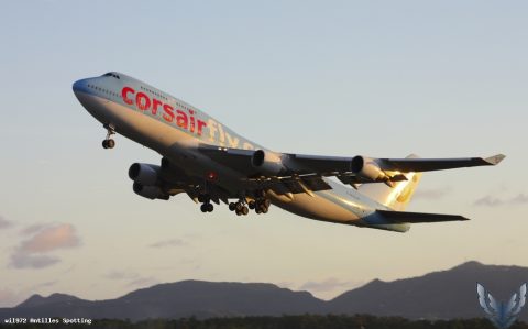 F-HSUN · Boeing 747-400, Martinique – Aimé Césaire