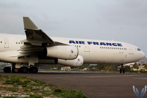 F-GNIF · Airbus A340-300, Sint Maarten – Princess Juliana