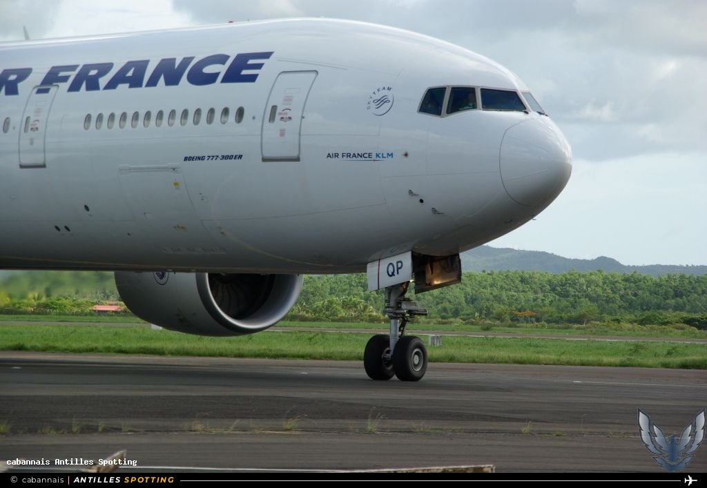 F-GSQP · Boeing 777-300ER, Air France, Martinique – Aimé Césaire