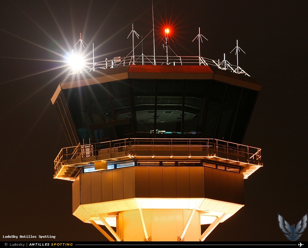 Aéroport · Tour de contrôle, TFFF - Martinique – Aimé Césaire, Martinique – Aimé Césaire