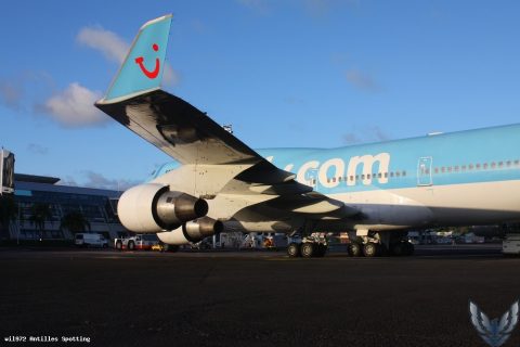 F-HSUN · Boeing 747-400, Martinique – Aimé Césaire