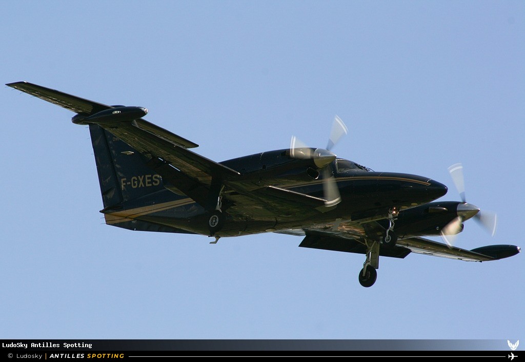 F-GXES · Piper PA42-680 Cheyenne III, Inter Caraibe, Pointe-à-Pitre – Maryse Condé