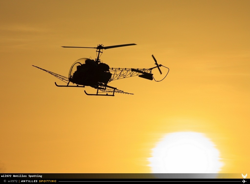 F-BTSF · Bell 47, Air Antilles Associés, Martinique – Aimé Césaire