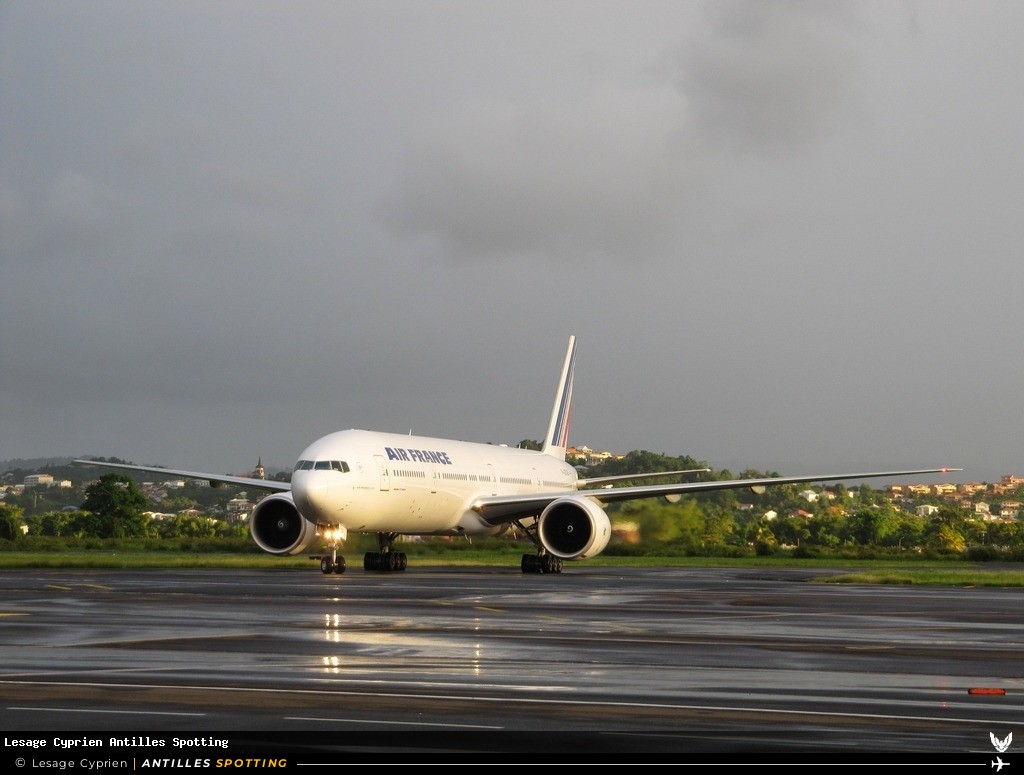 F-GSQR · Boeing 777-300ER, Air France, Martinique – Aimé Césaire