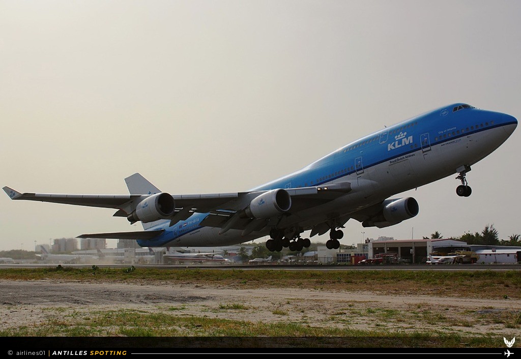 PH-BFA · Boeing 747-400, KLM, Sint Maarten – Princess Juliana