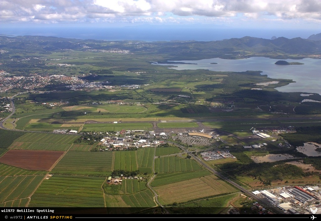 Aéroport · Terminal, TFFF - Martinique – Aimé Césaire, Martinique – Aimé Césaire