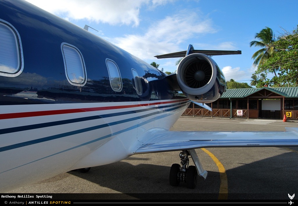N43NR · Bombardier Learjet 60, Privé, Castries – George F. L. Charles