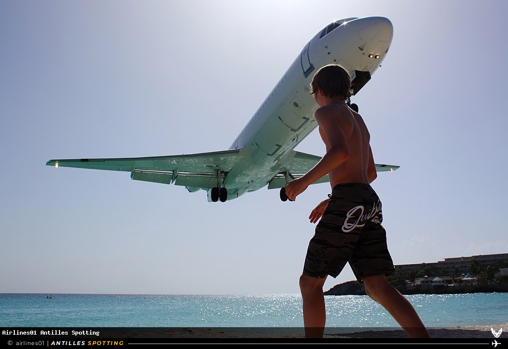 PJ-DAA · Fokker 100, Dutch Antilles Express, Sint Maarten – Princess Juliana