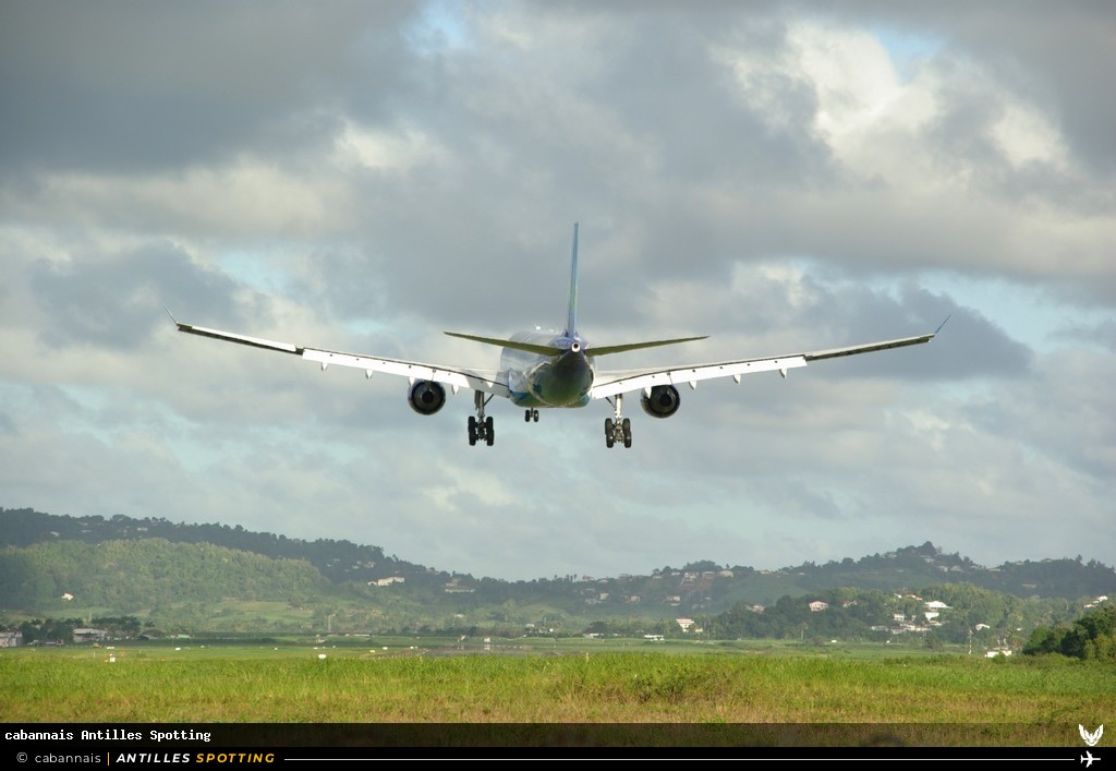 F-OONE · Airbus A330-300, Air Caraïbes, Martinique – Aimé Césaire