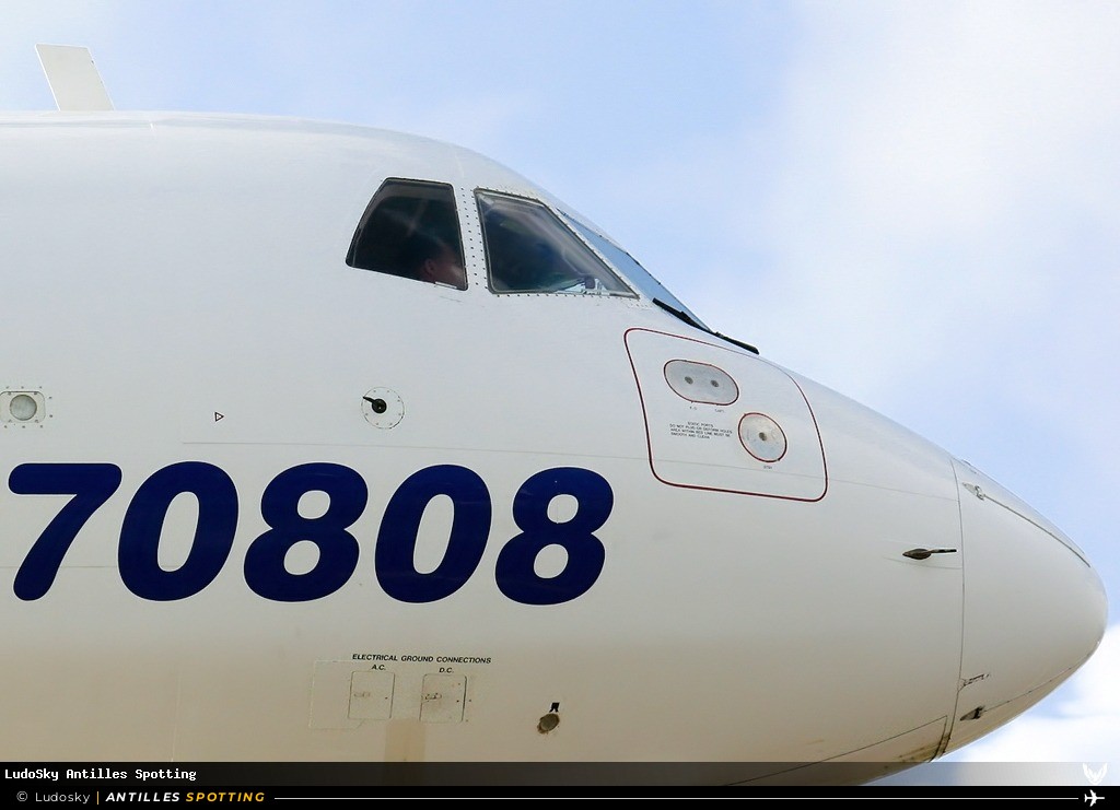 PJ-XLM · ATR 42-300, Dutch Antilles Express, Sint Maarten – Princess Juliana