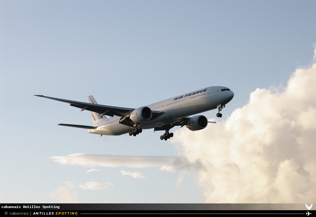 F-GSQS · Boeing 777-300ER, Air France, Martinique – Aimé Césaire