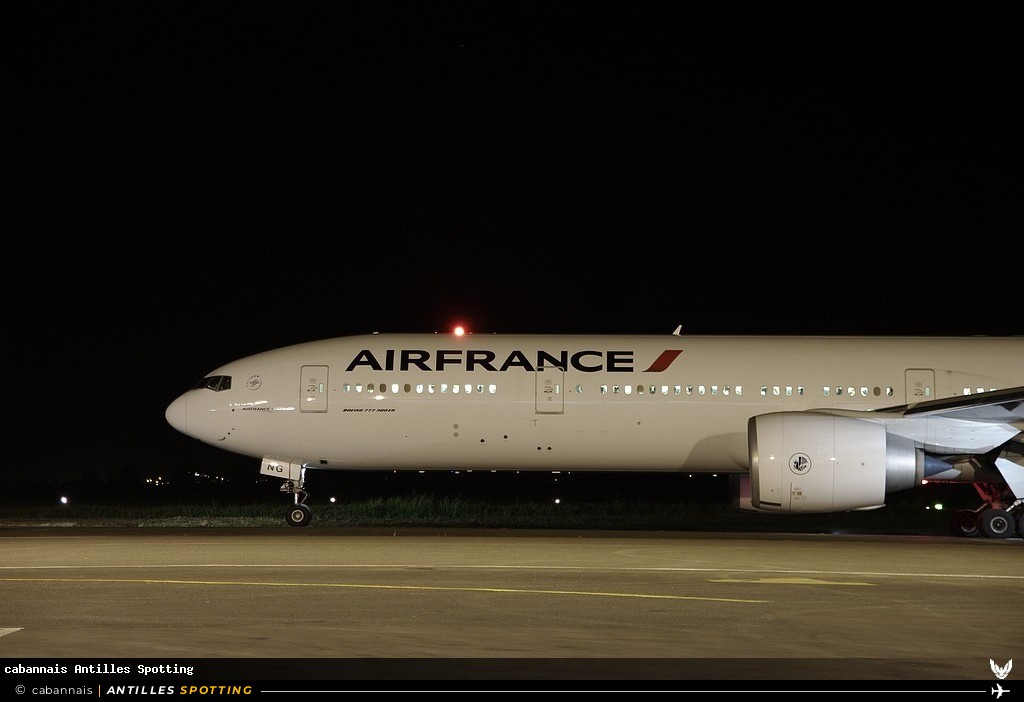 F-GZNG · Boeing 777-300ER, Air France, Martinique – Aimé Césaire