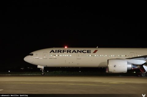F-GZNG · Boeing 777-300ER, Martinique – Aimé Césaire