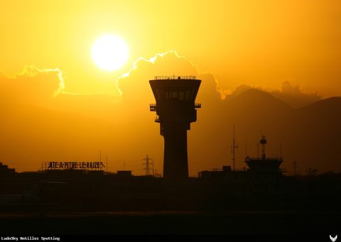 Aéroport · Tour de contrôle, Pointe-à-Pitre – Maryse Condé