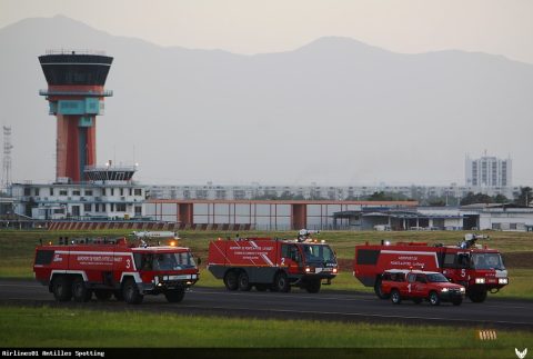 Aéroport · Véhicules, Pointe-à-Pitre – Maryse Condé
