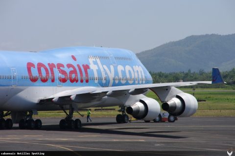 F-HLOV · Boeing 747-400, Martinique – Aimé Césaire