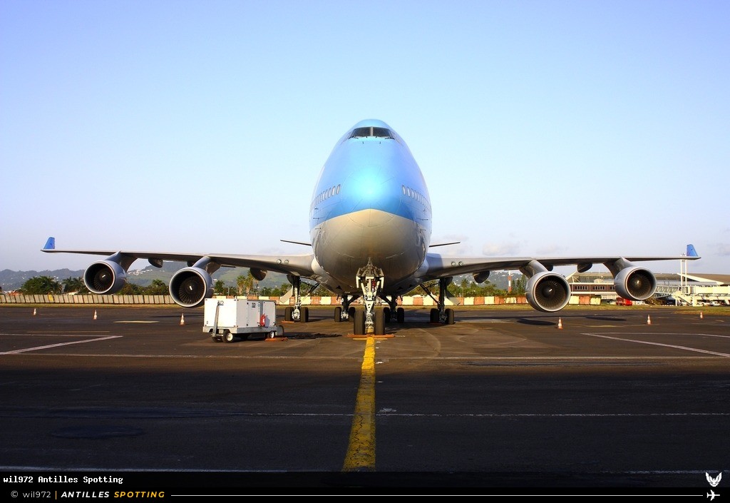 F-HLOV · Boeing 747-400, Corsairfly, Martinique – Aimé Césaire