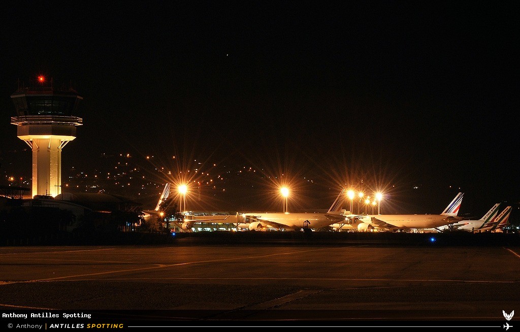 Aéroport · Terminal, TFFF - Martinique – Aimé Césaire, Martinique – Aimé Césaire
