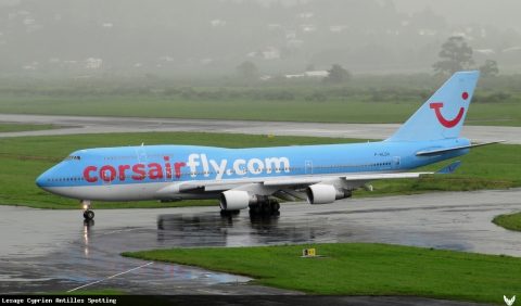F-HLOV · Boeing 747-400, Martinique – Aimé Césaire