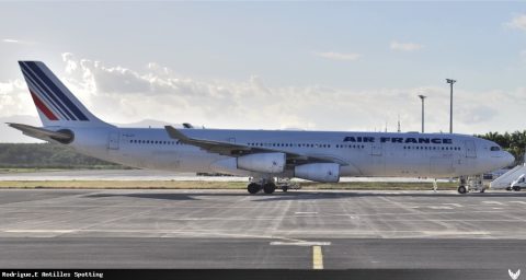 F-GLZO · Airbus A340-300 (2010)