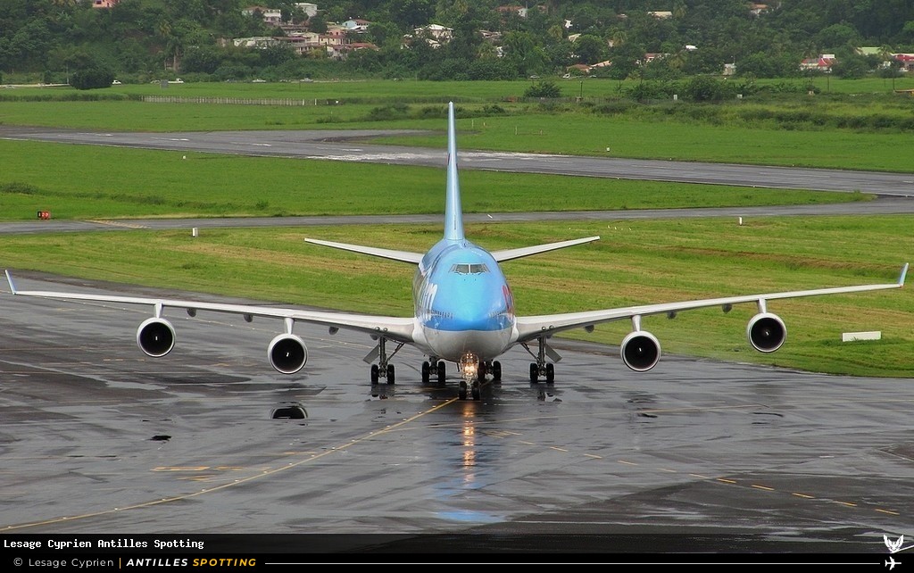 F-HLOV · Boeing 747-400, Corsair, Martinique – Aimé Césaire