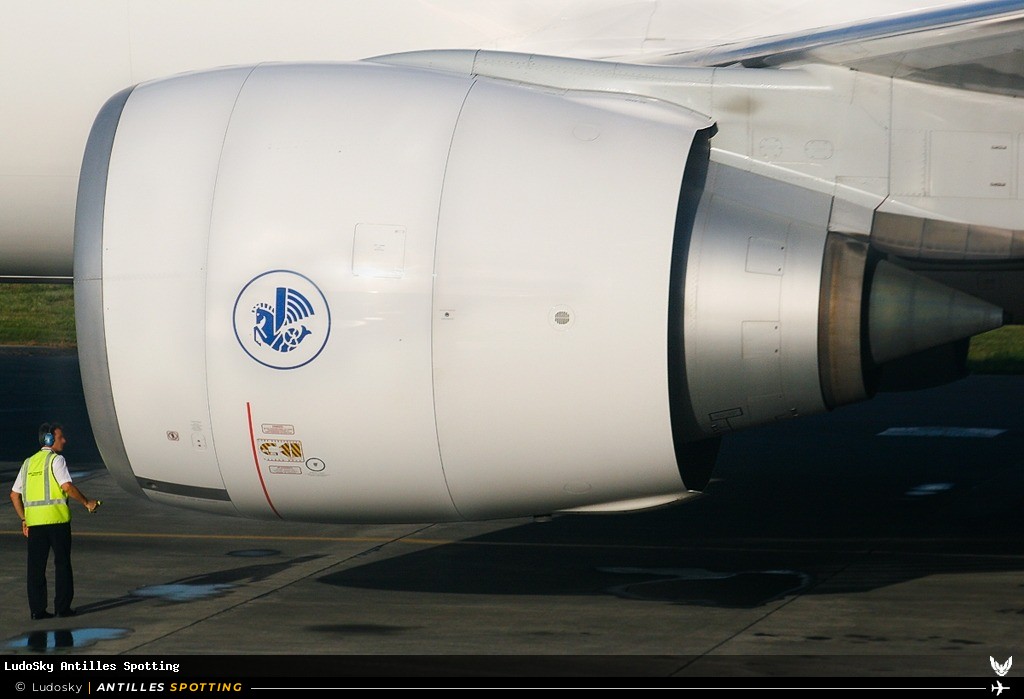 F-GSQR · Boeing 777-300ER, Air France, Pointe-à-Pitre – Maryse Condé