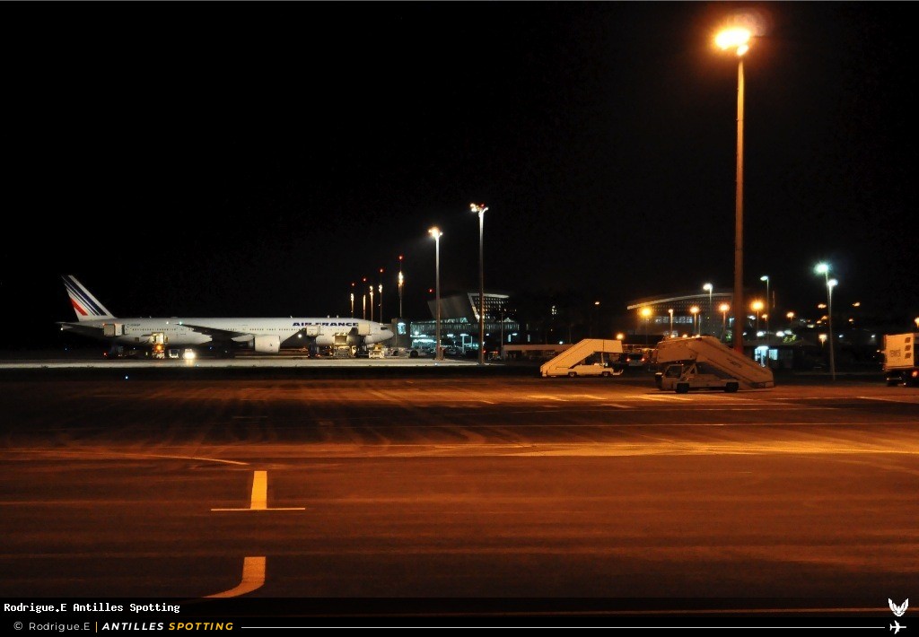 F-GSQP · Boeing 777-300ER, Air France, Pointe-à-Pitre – Maryse Condé