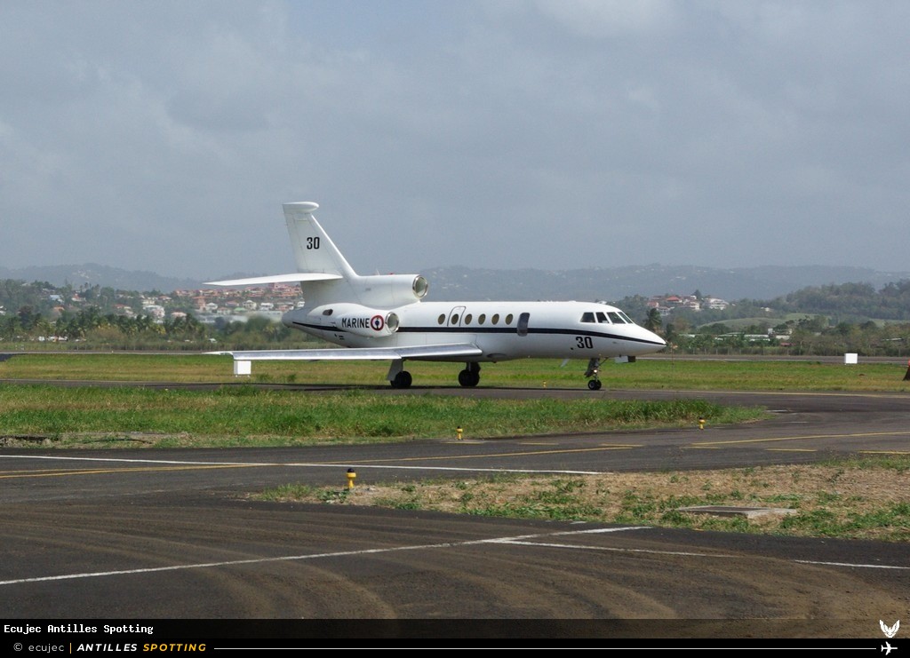 30 · Dassault Falcon 50, Marine Française, Martinique – Aimé Césaire